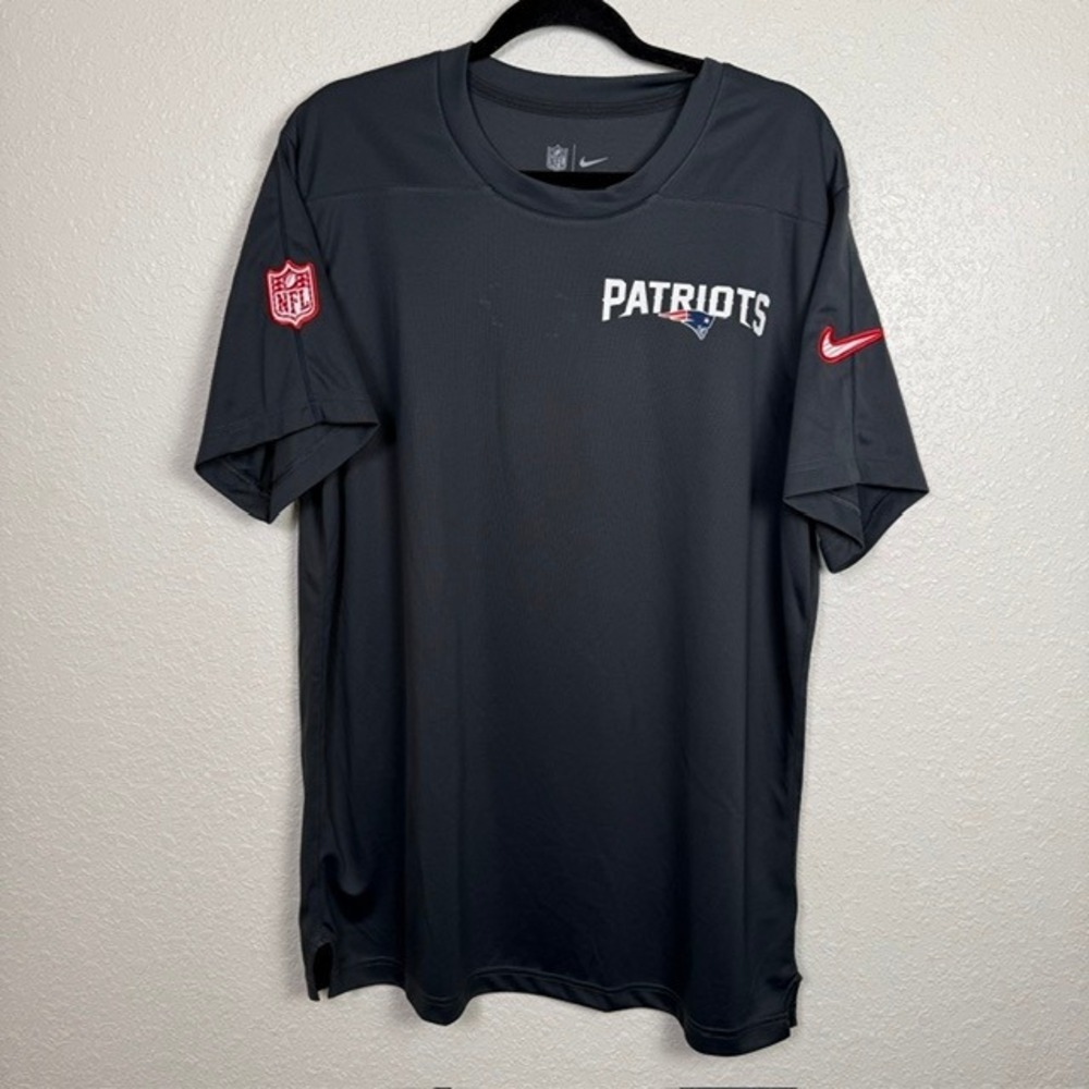 Nike New England Patriots Sideline Performance Coach T-Shirt Athletic Gray Large